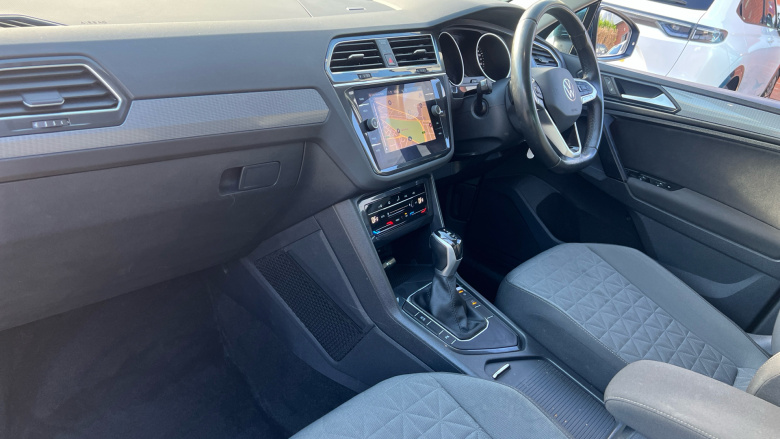 Volkswagen Tiguan 2.0 TDI Life 5dr DSG Diesel Estate